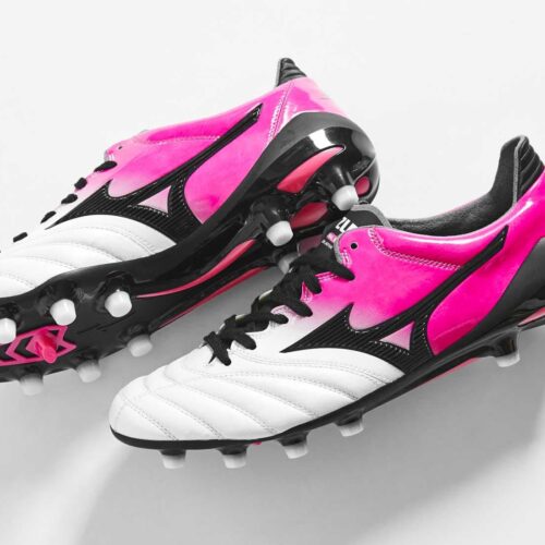 Image de l'article Un nouveau coloris Blanc/Rose/Noir pour la Mizuno Morelia Neo II