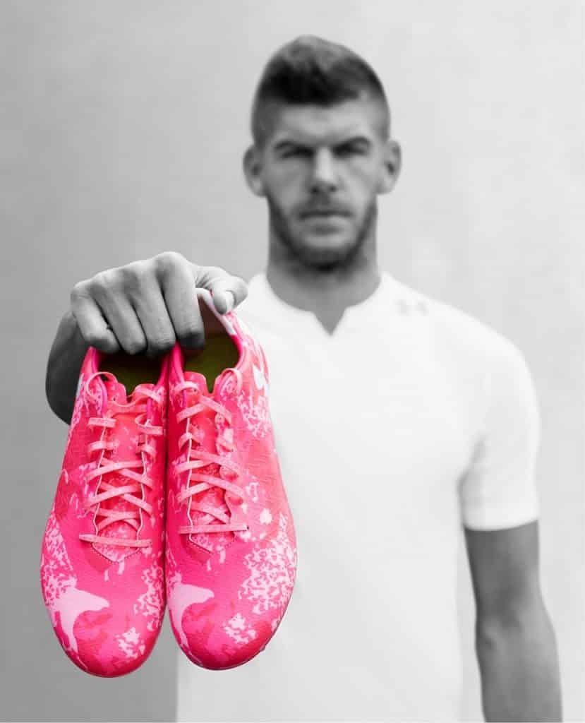 Under Armour lance un pack "Power In Pink" pour la lutte contre le