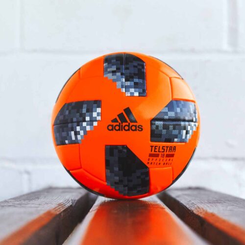 Image de l'article adidas dévoile la version hivernale du ballon Telstar 18
