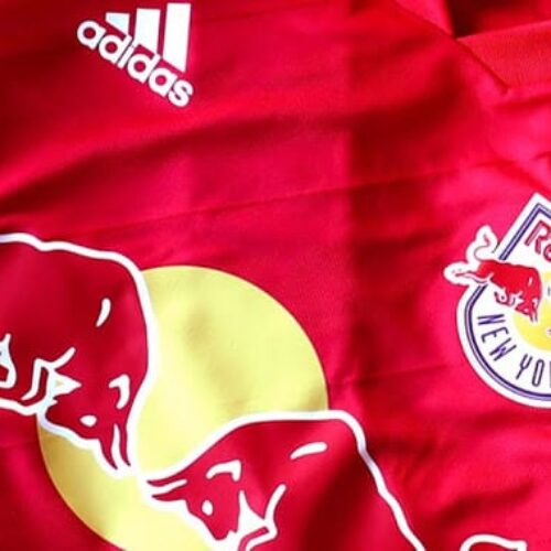 Image de l'article Les New York Red Bulls dévoilent leur nouveau maillot extérieur pour 2018