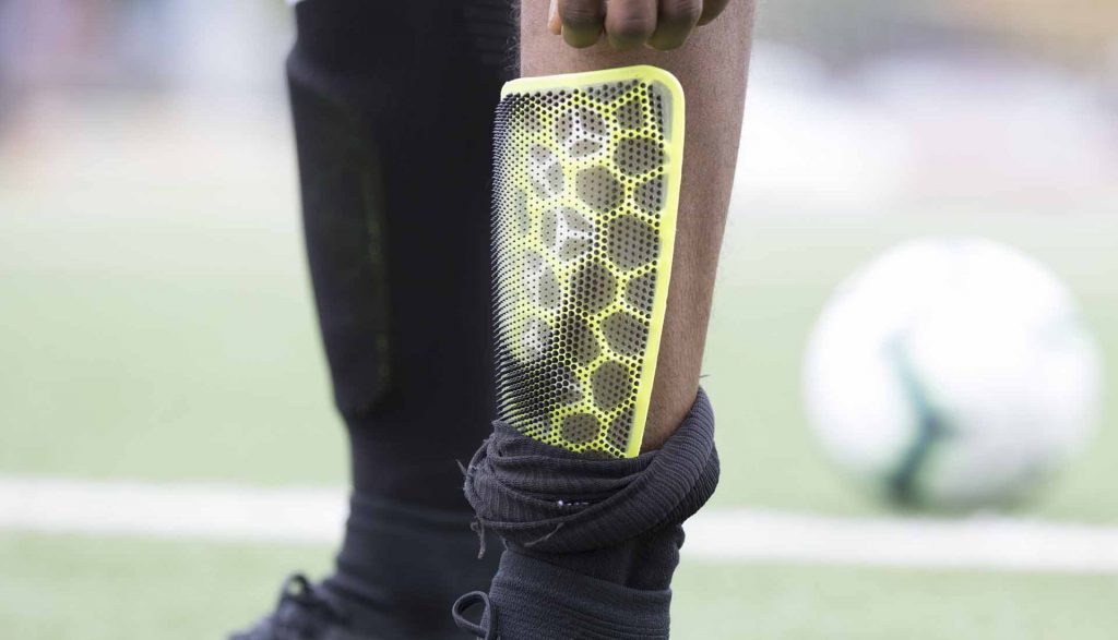 Protège-Tibias Fibre De Carbone Taille M – Ultra Légers & Résistants Pour Football – Confort Maximal