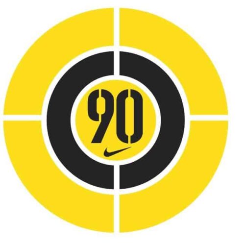 Image de l'article Et si Nike remettait les maillots Total 90 au goût du jour ?