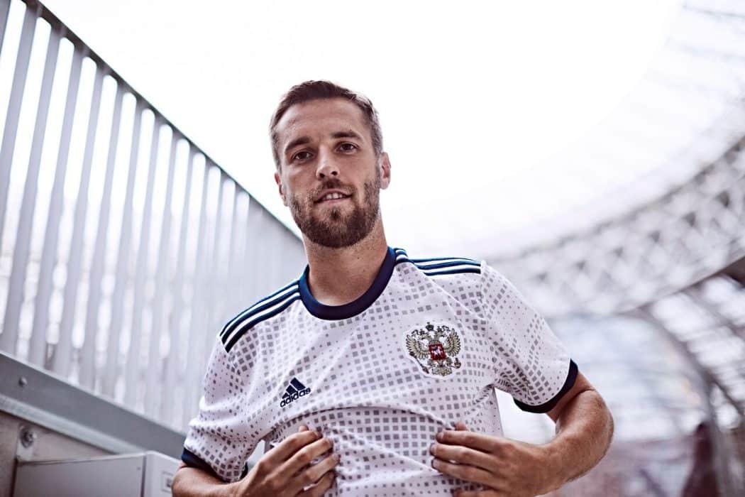 La Russie dévoile ses nouveaux maillots pour la Coupe du Monde 2018