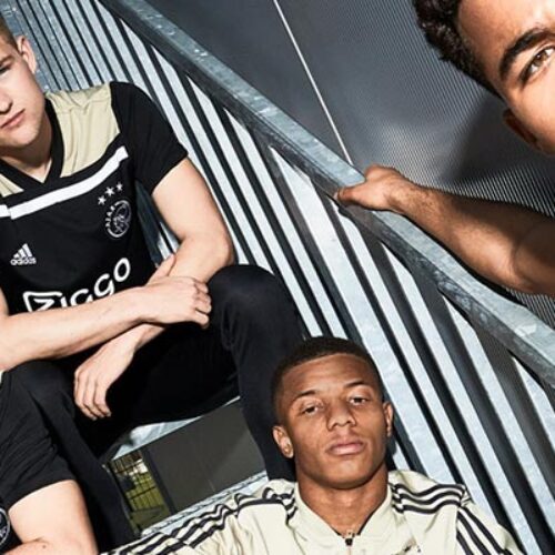 Image de l'article L'Ajax Amsterdam et adidas dévoilent les maillots 2018-2019