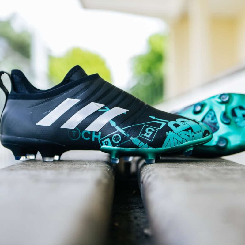adidas glitch 18