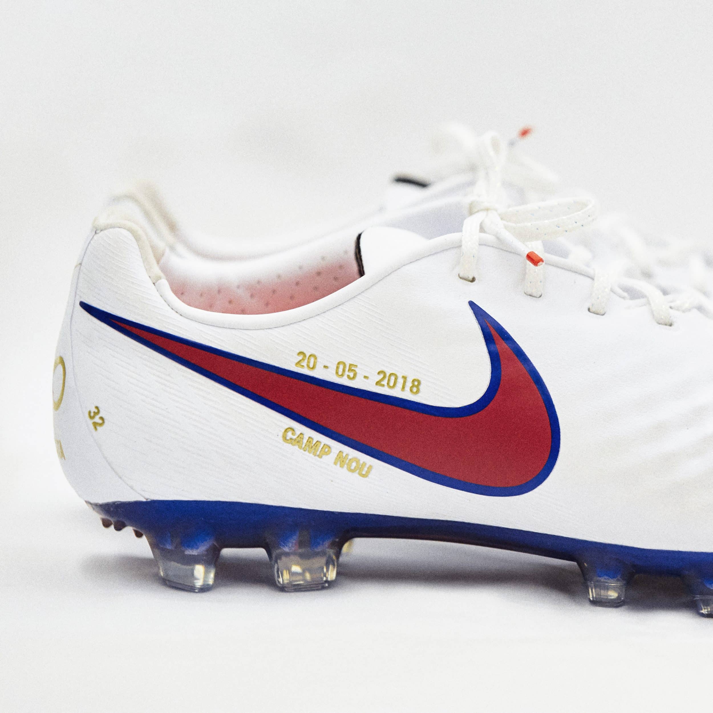 chaussure-football-nike-magista-match-iniesta-fc-barcelone-mai-2018-2