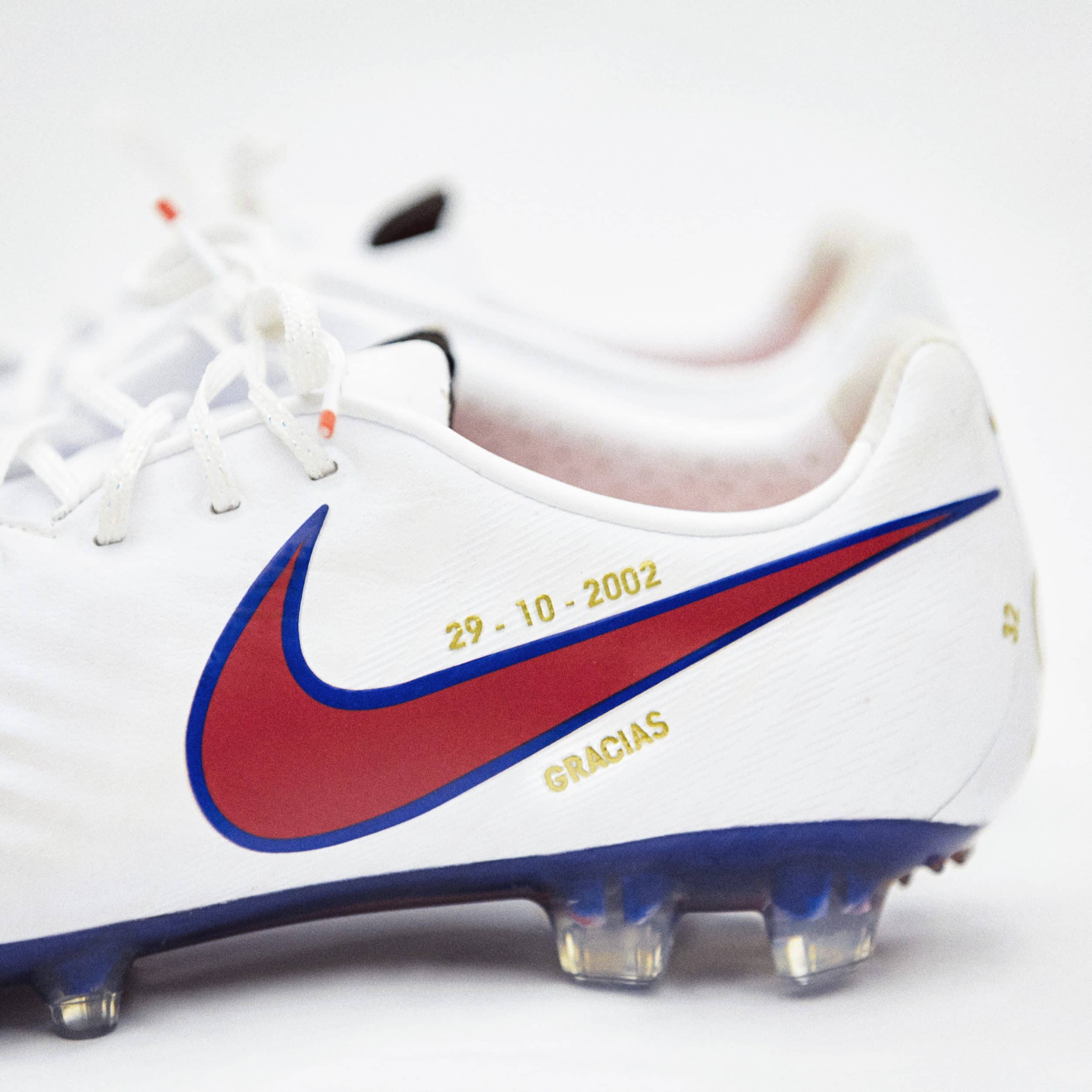 chaussure-football-nike-magista-match-iniesta-fc-barcelone-mai-2018-9