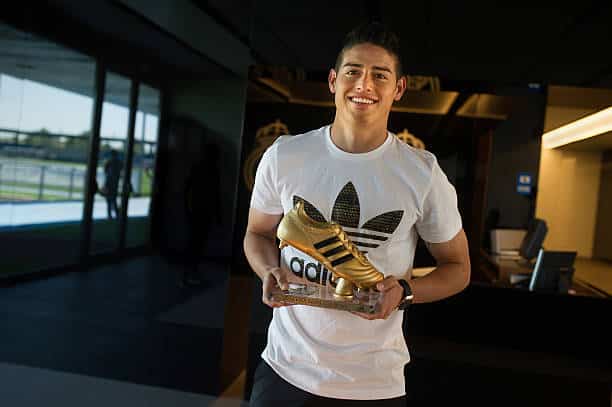 Chaussures-football-adidas-golden-boots-world-cup-2010-juin-2018