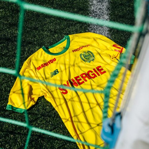 Image de l'article New Balance présente les maillots 2018-2019 du FC Nantes