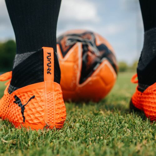Image de l'article [Spécial Halloween] Le top 10 des chaussures orange de 2018