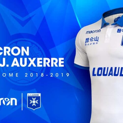 Image de l'article L'AJ Auxerre et Macron dévoilent les maillots 2018-2019