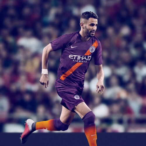 Image de l'article Manchester City et Nike dévoilent les maillots 2018-2019