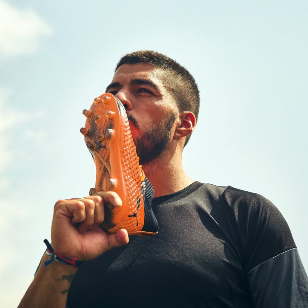 chaussures-football-puma-future-Luis-Suarez-aout-2018-2