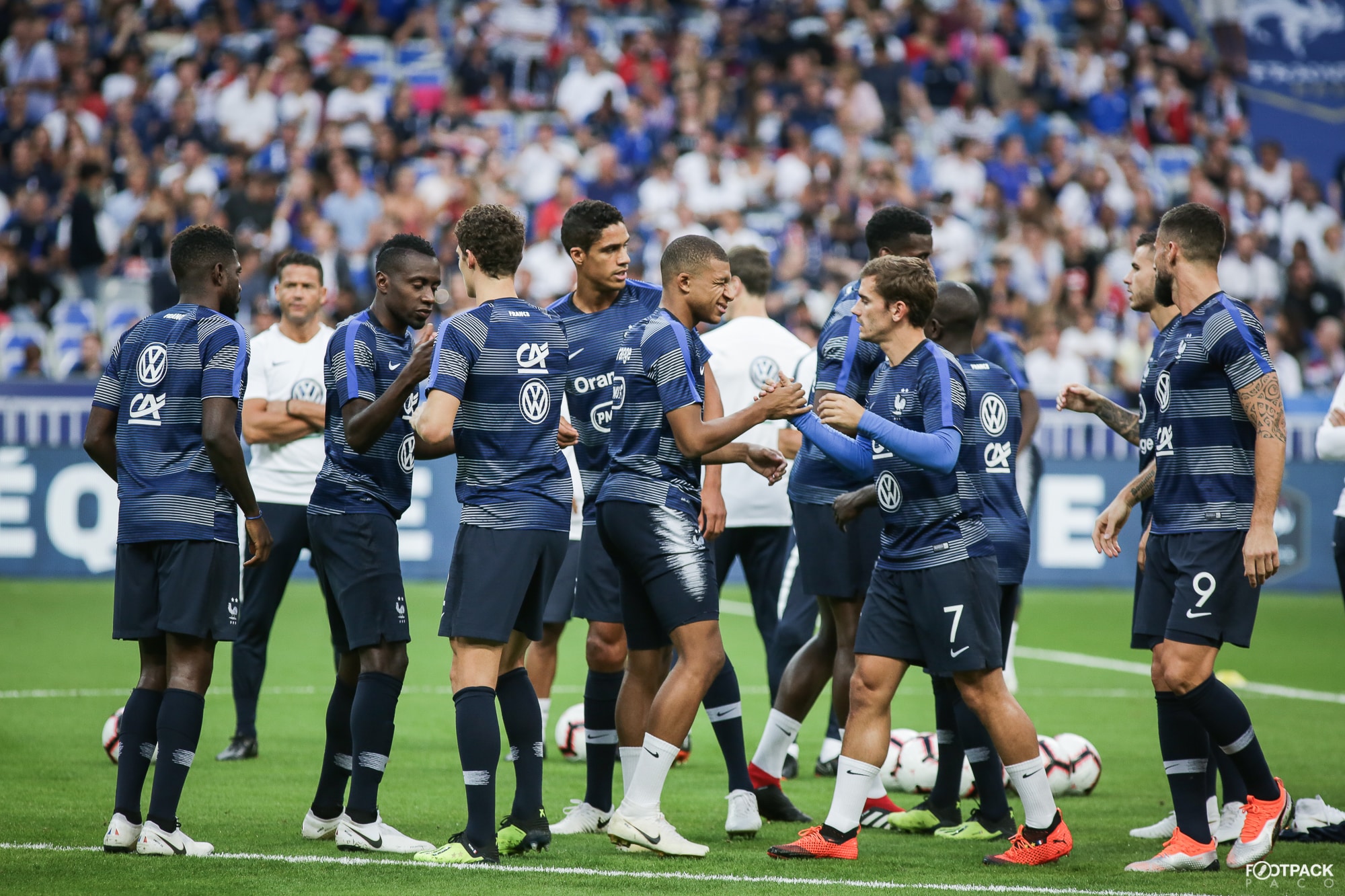 au-stade-france-pays-bas-echauffement-1