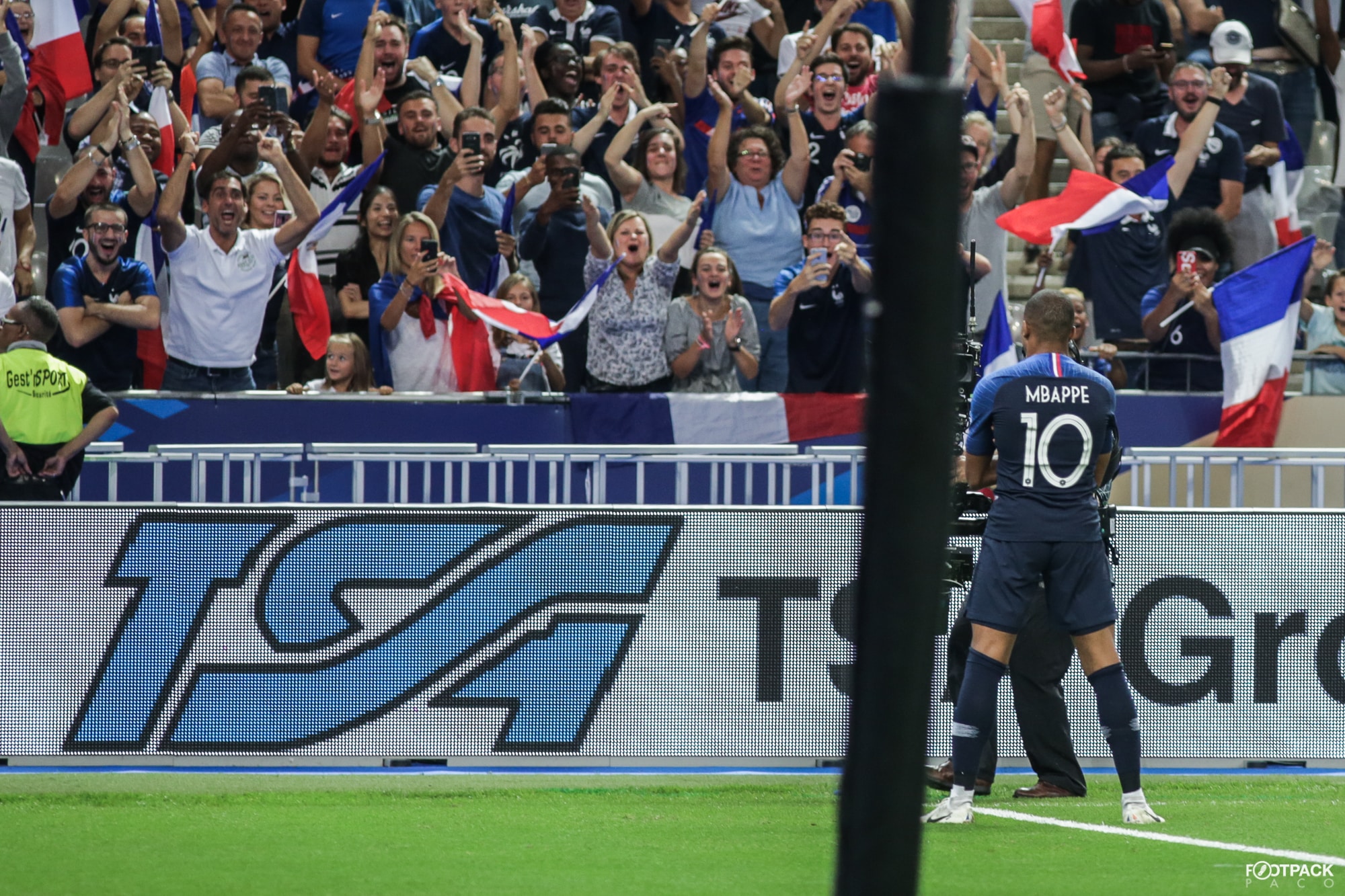 au-stade-france-pays-bas-mbappe-1
