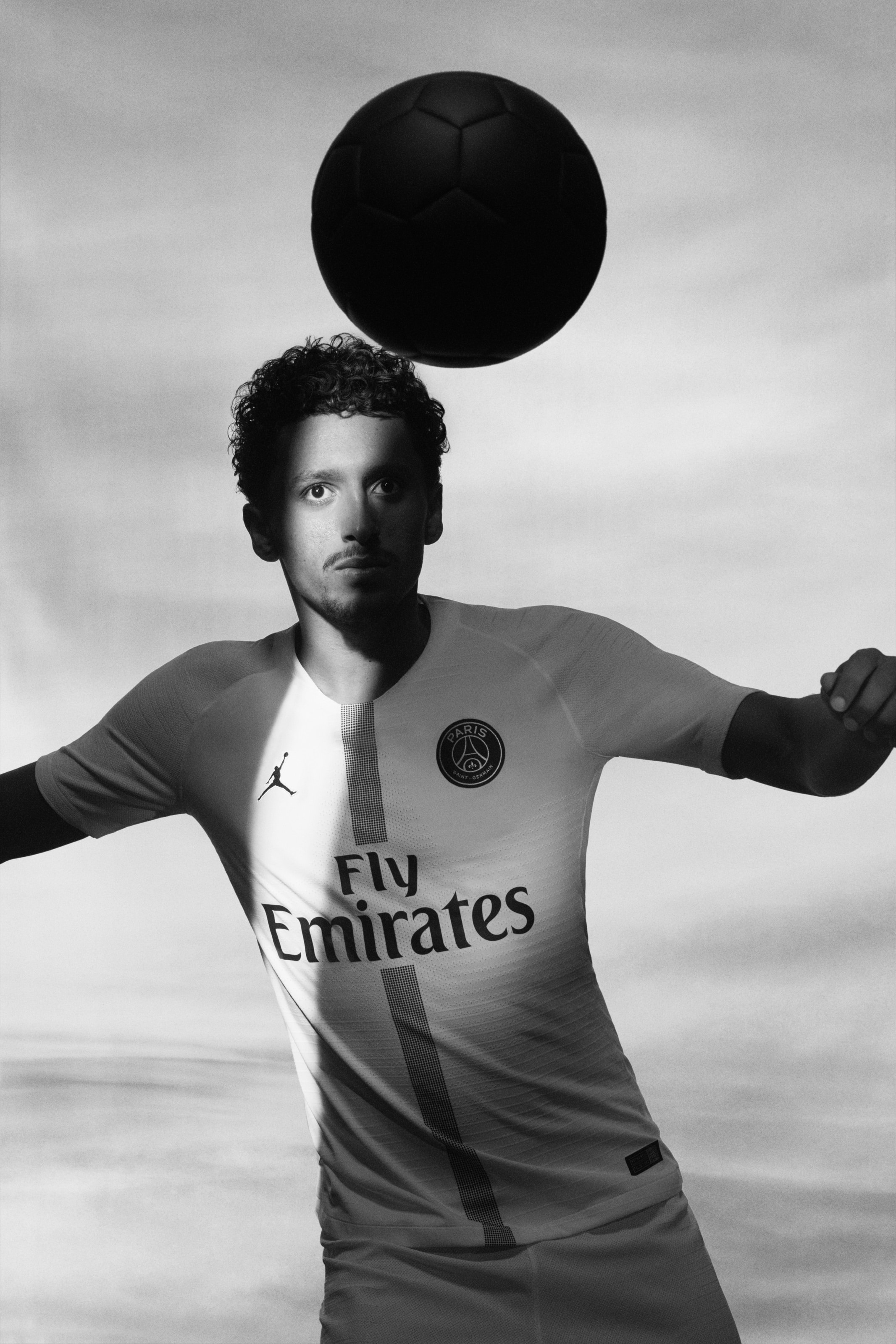 maillot-paris-saint-germain-air-jordan-blanc