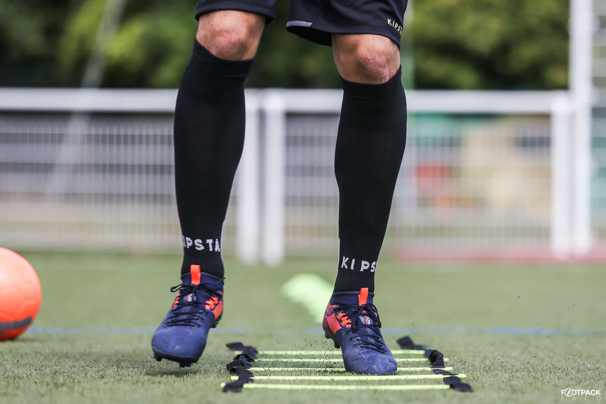 test-kipsta-agility-900-mid-footpack-2