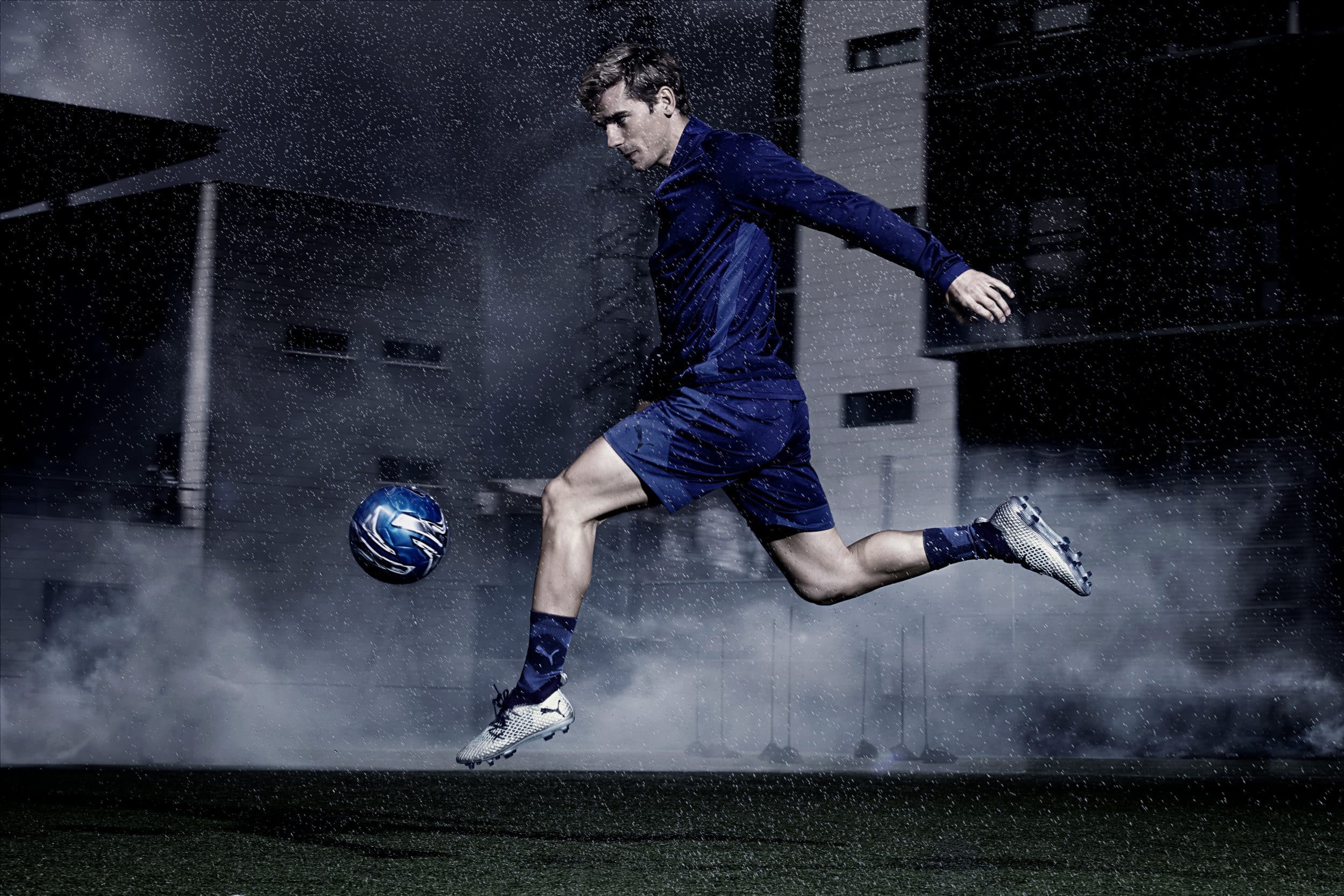 antoine-griezmann-puma-future-2.1-stun-pack