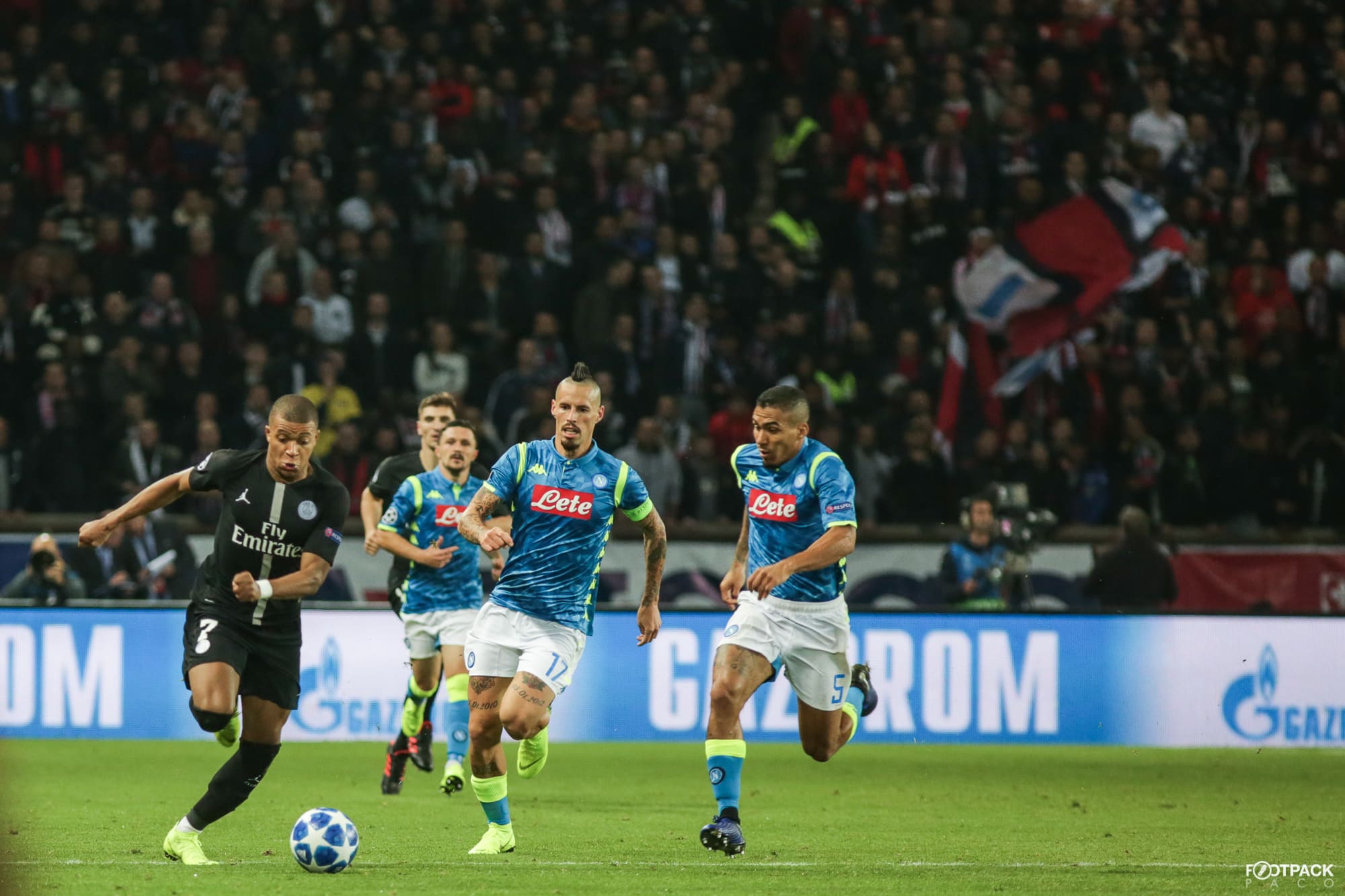 au-stade-paris-sg-naples-footpack-17