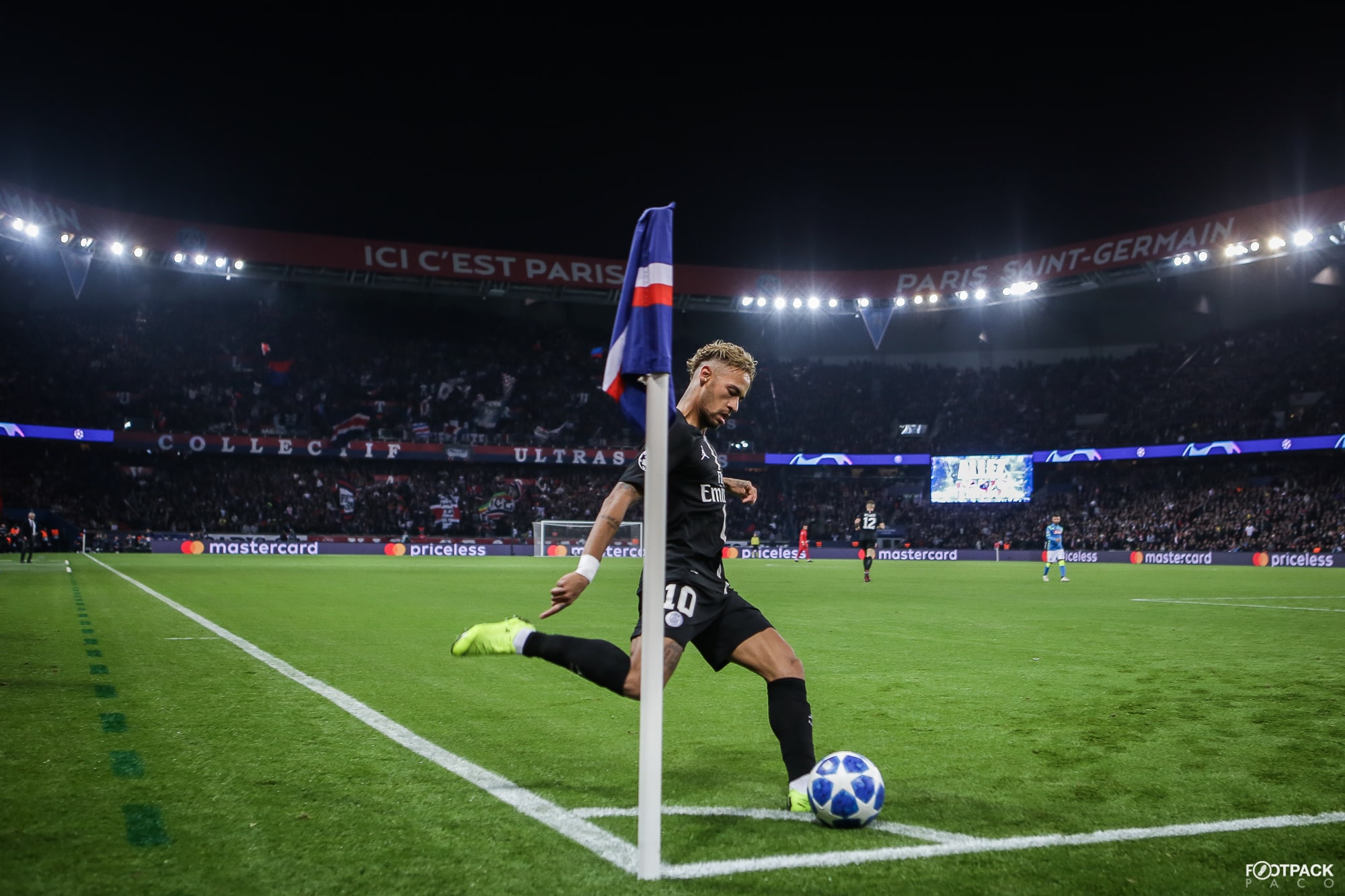 au-stade-paris-sg-naples-footpack-27