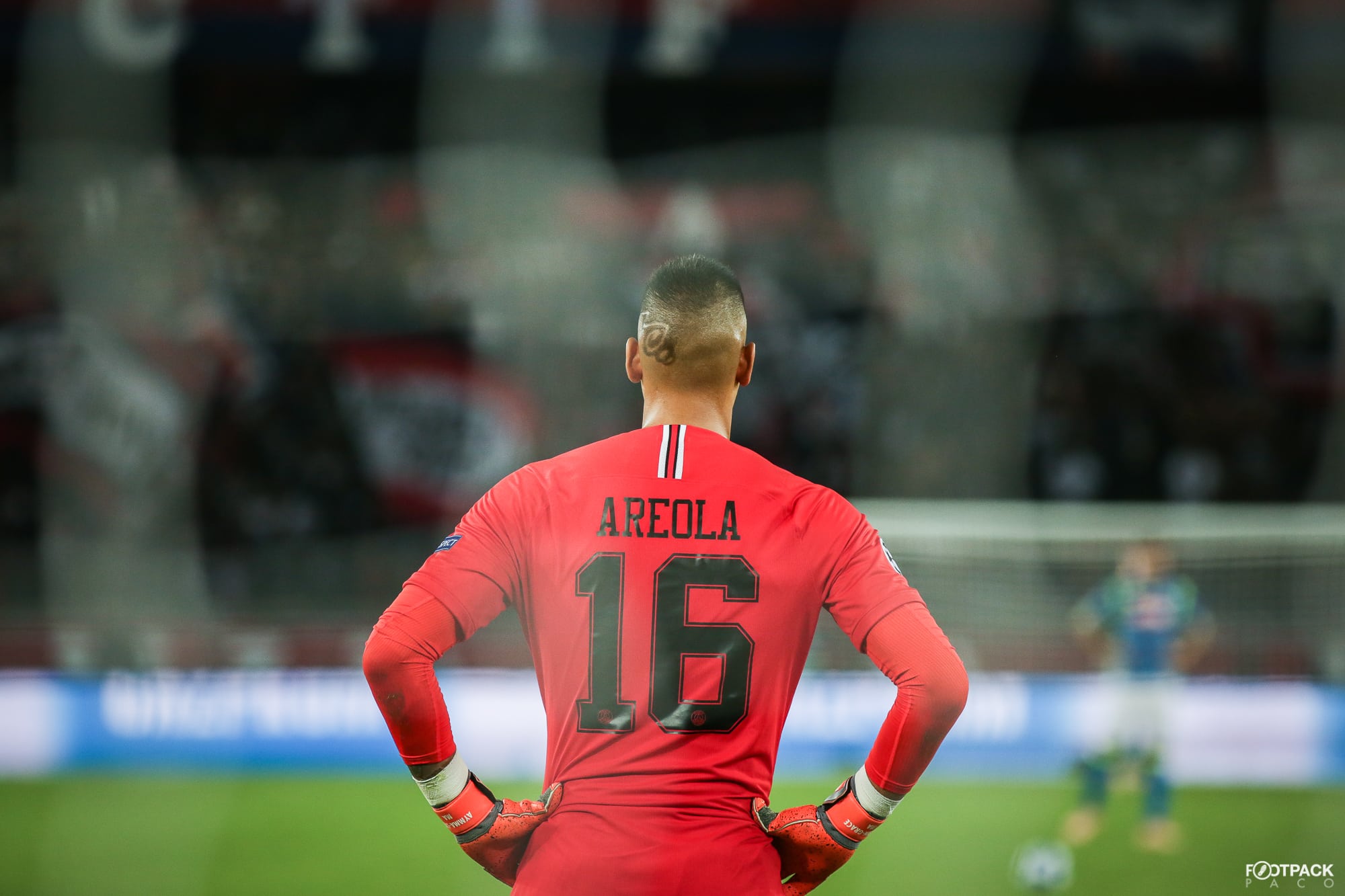 au-stade-paris-sg-naples-footpack-32