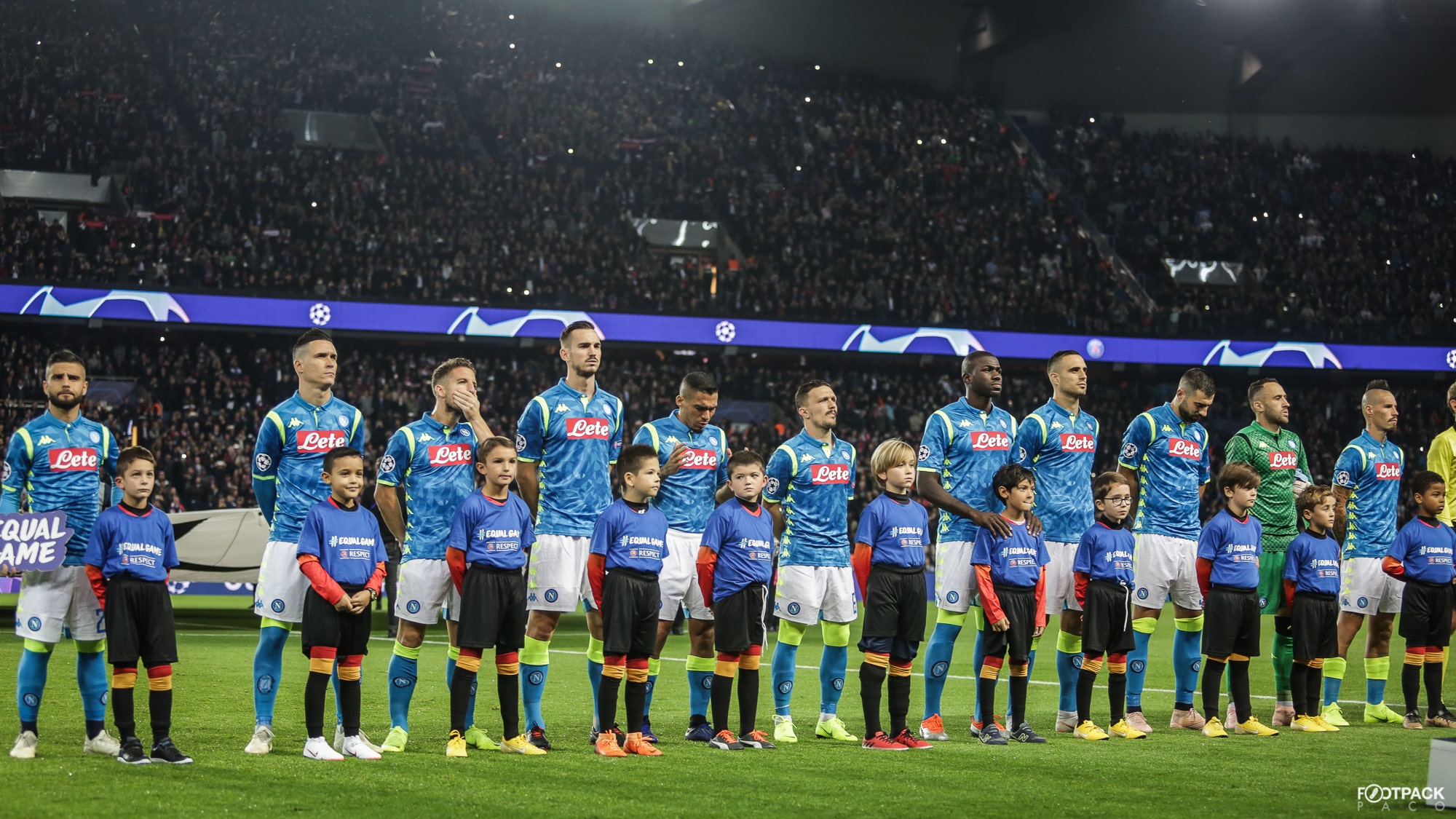 au-stade-paris-sg-naples-footpack-8