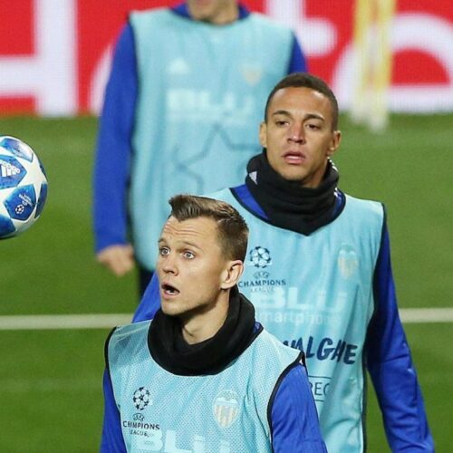 Image de l'article Le FC Valence mis en cause par l'UEFA pour un cache-cou !