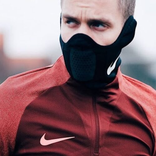 Image de l'article Le cache-cou Nike Strike est désormais disponible à la vente