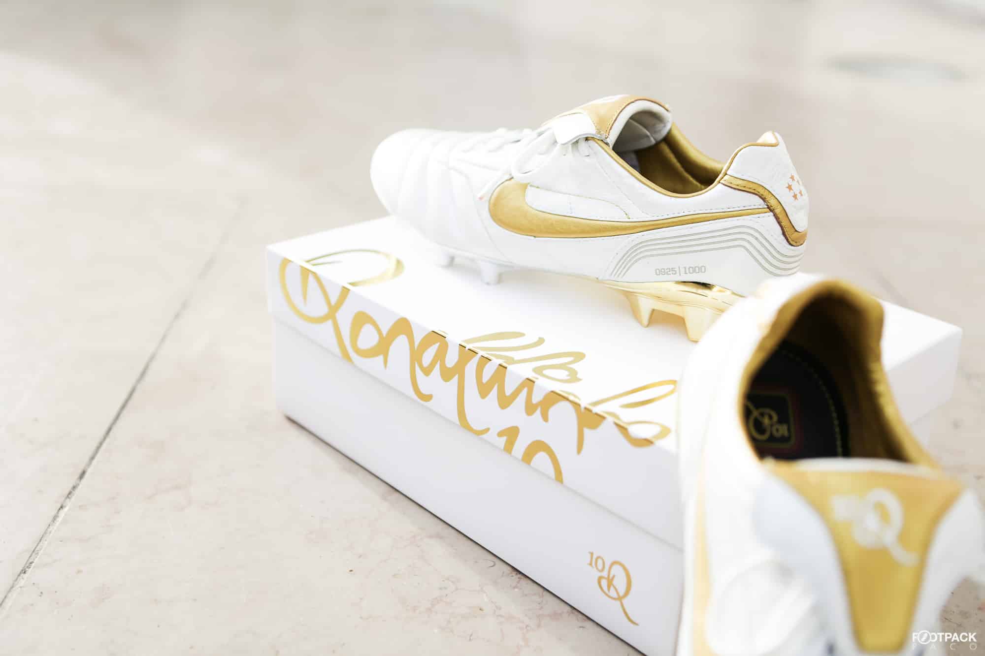 chaussures-tiempo-legend-7-ronaldinho-R10