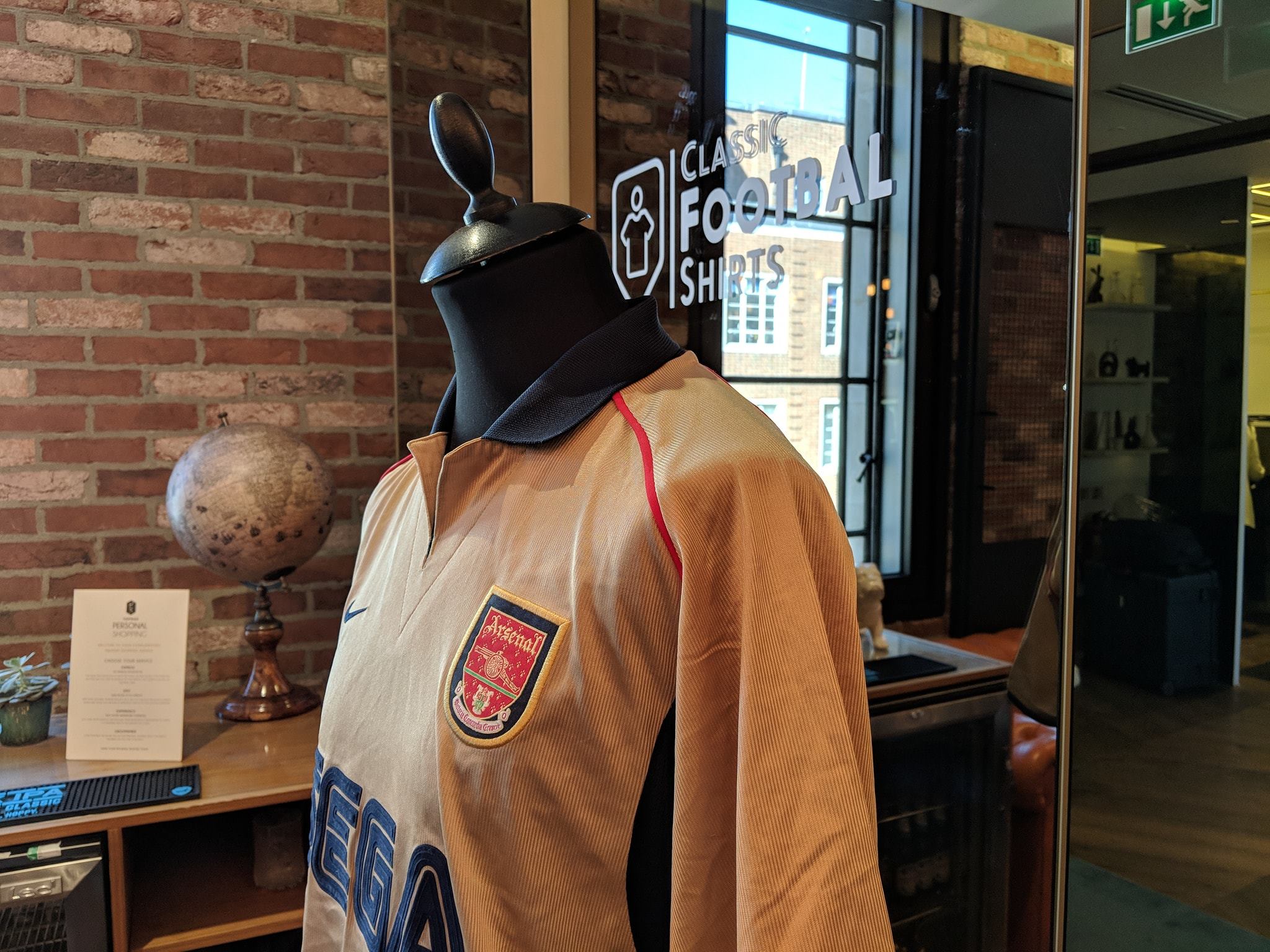 magasin-classic-football-shirts-londres-9