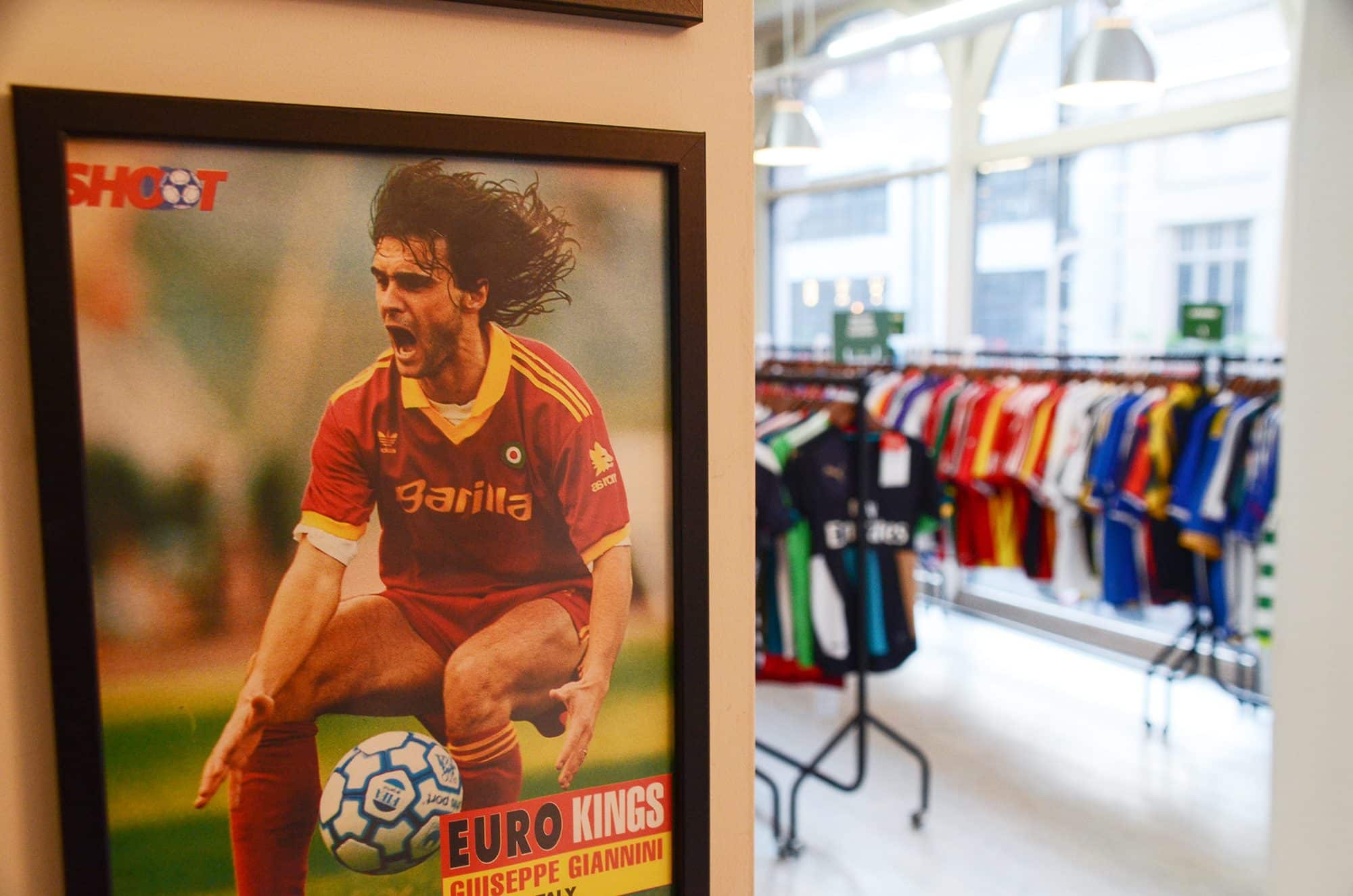 magasin-classic-football-shirts-manchester-5
