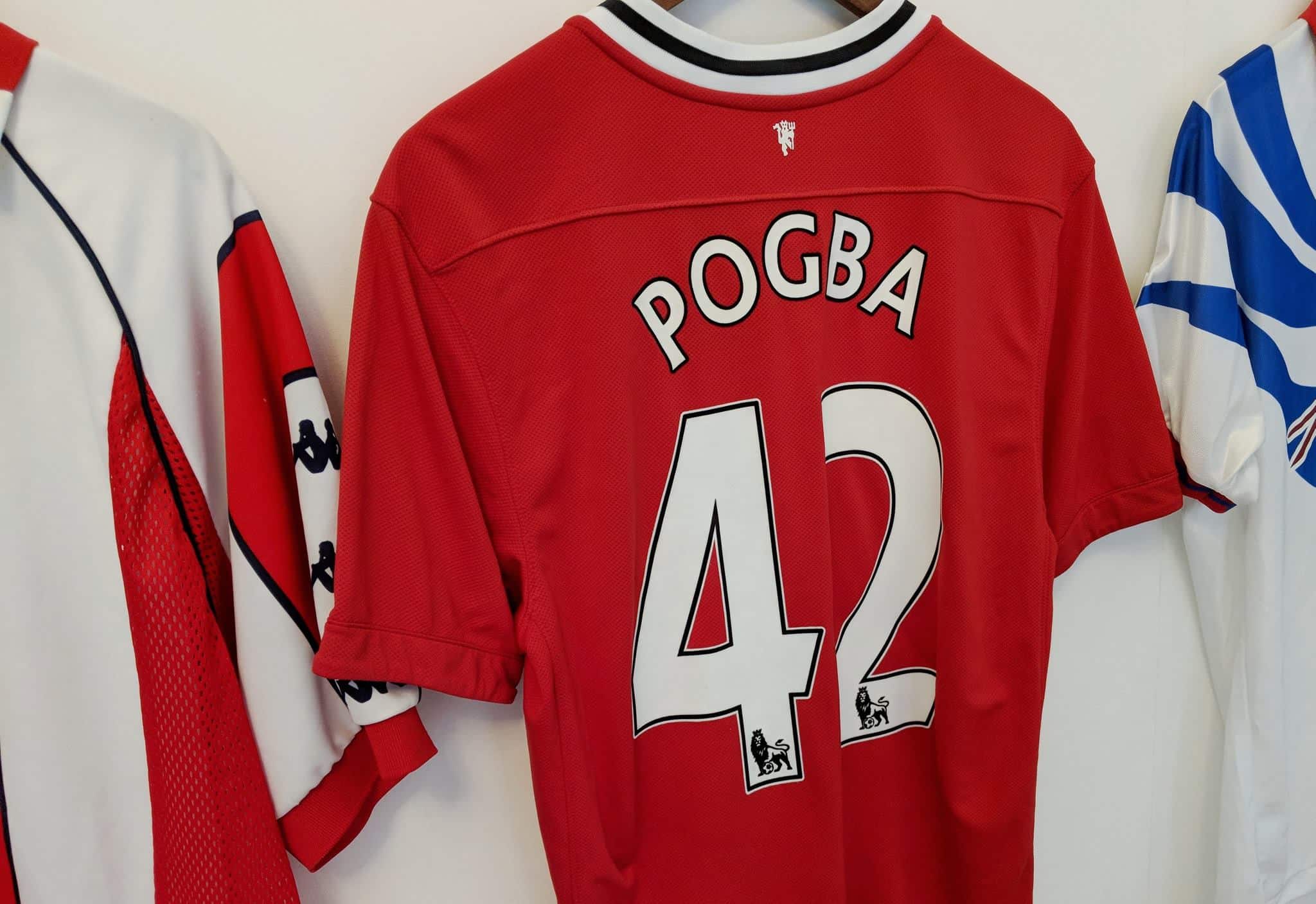 magasin-classic-football-shirts-manchester-9