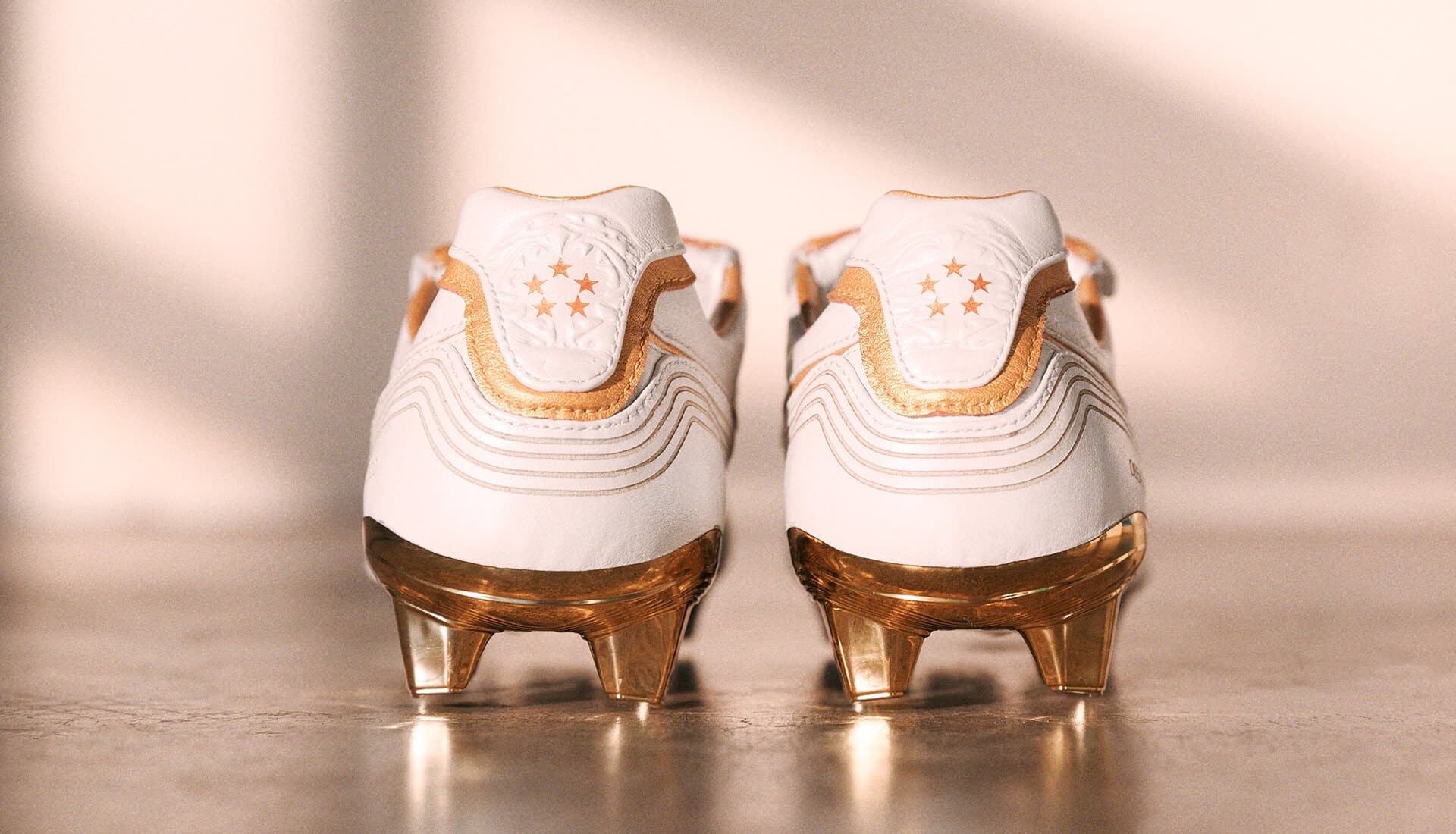 nike-tiempo-air-legend-R10-ronaldinho-2