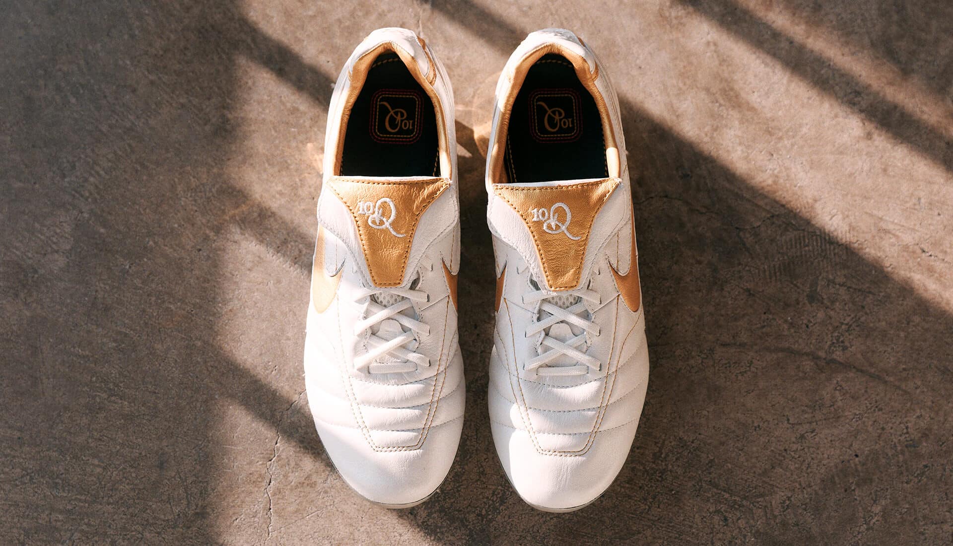 nike-tiempo-air-legend-R10-ronaldinho-3