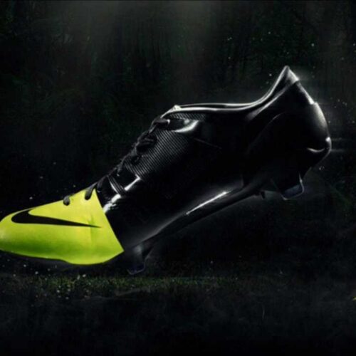 Image de l'article Kylian Mbappé dévoile une réédition de la Nike GS (GreenSpeed) de 2012 !