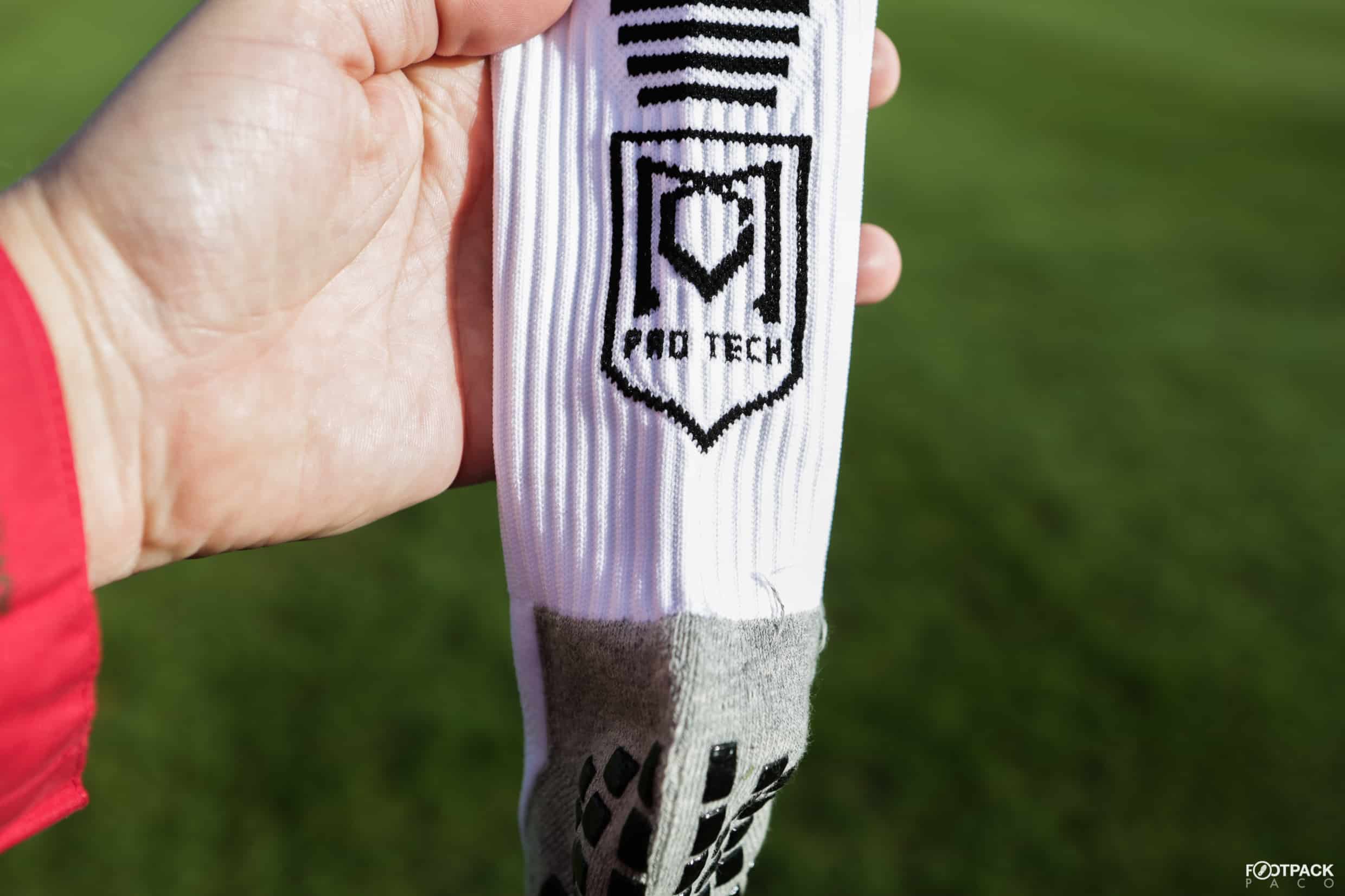 mc-protech-protege-tibias-chaussettes-footpack-7