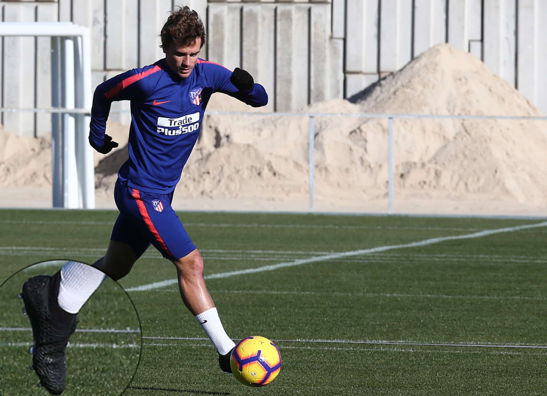 antoine-griezmann-chaussures-masquees-puma-1-zoom