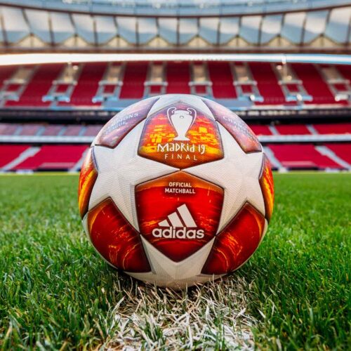 Image de l'article adidas dévoile le nouveau ballon de la Ligue des Champions 2019