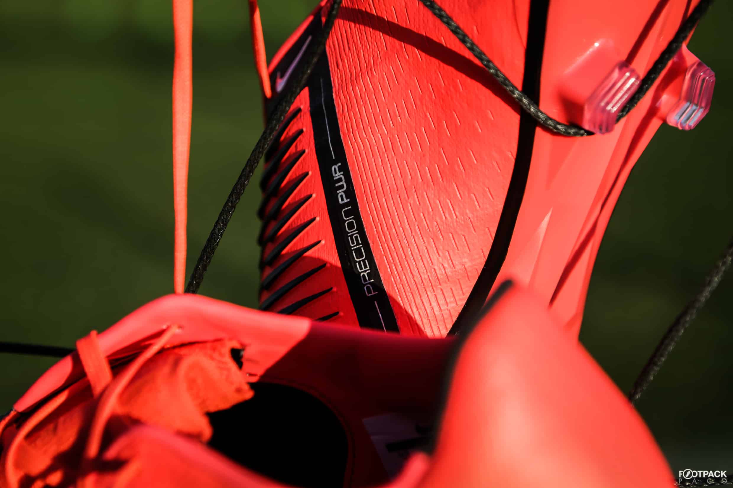 chaussures-football-nike-phantom-venom-footpack-janvier-2019-5