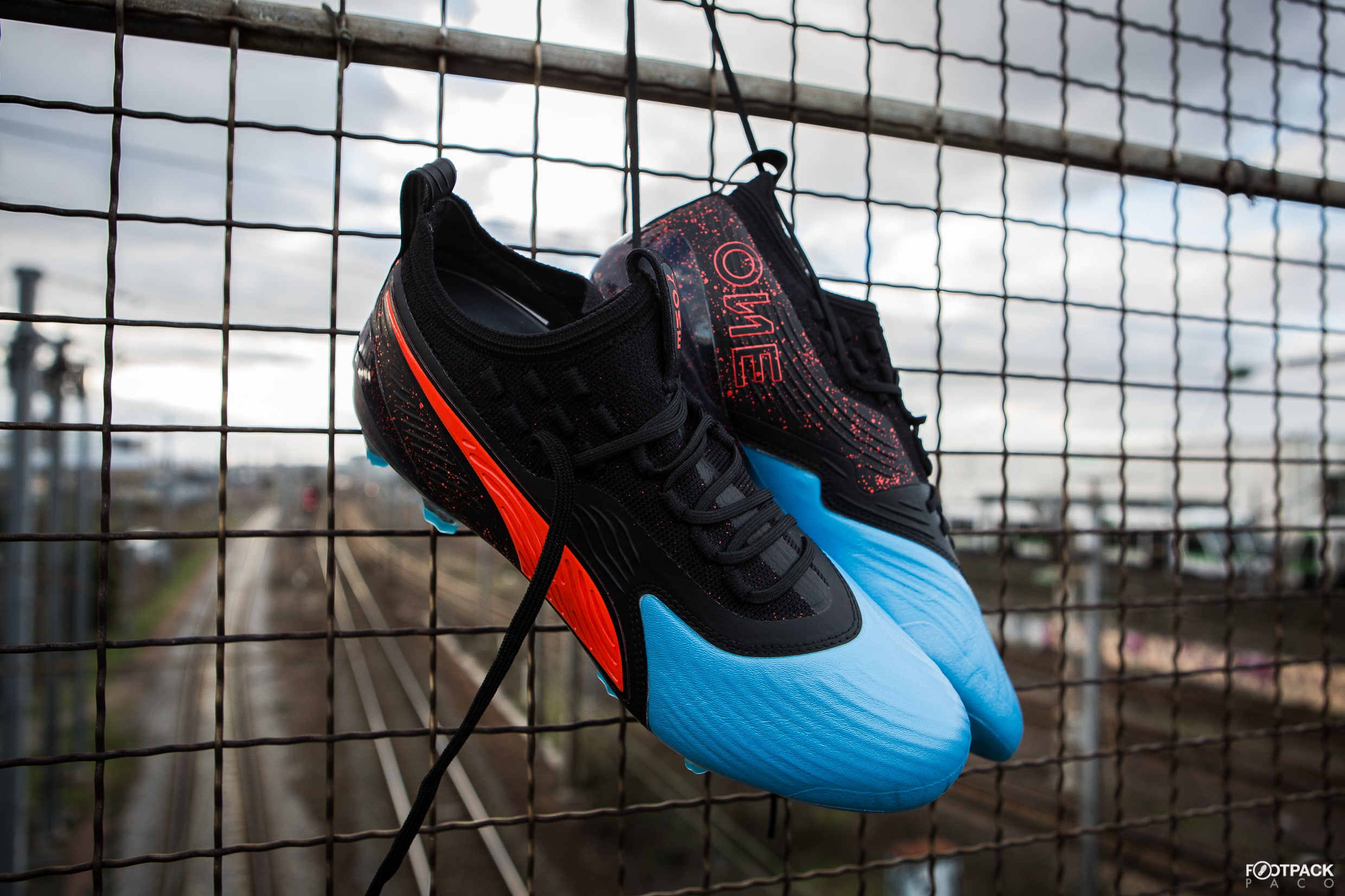 chaussures-puma-one-19.1-power-up-pack-footpack-2