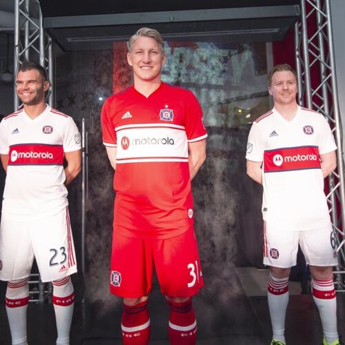 Image de l'article Le club de Chicago Fire dévoile son nouveau maillot extérieur 2019