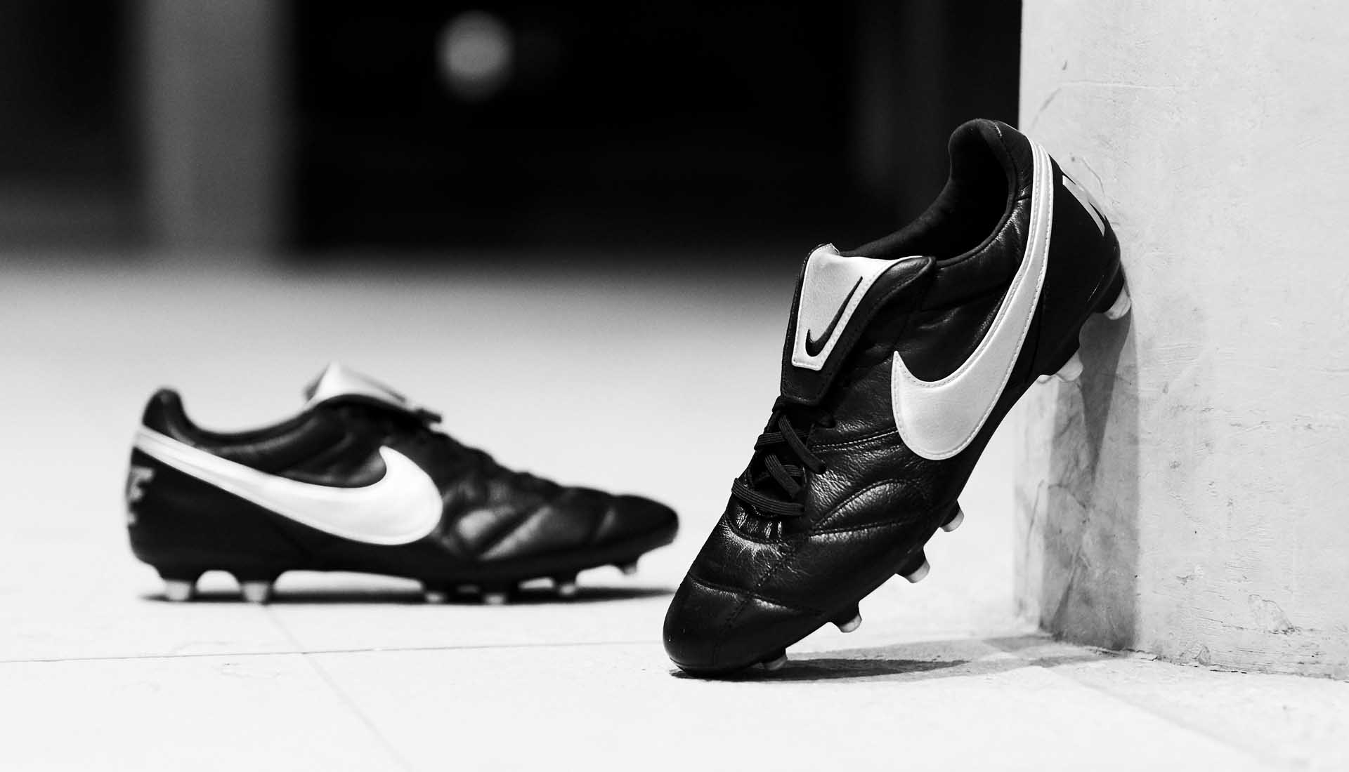 nike-premier-2.0-noir-blanc-2