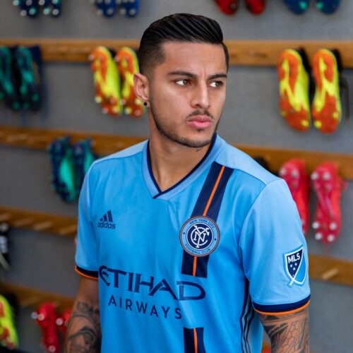 Image de l'article Le club de New-York City FC dévoile son nouveau maillot 2019