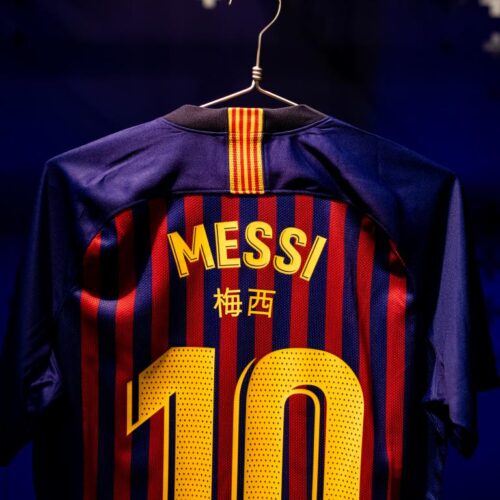 Image de l'article Les noms des joueurs du Barça en chinois face au Real Madrid !