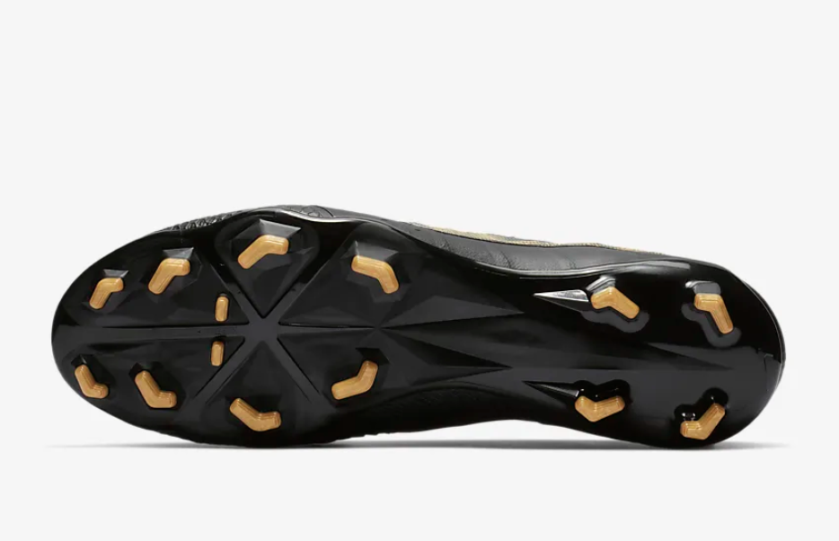 nike-phantom-venom-black-lux-pack-1