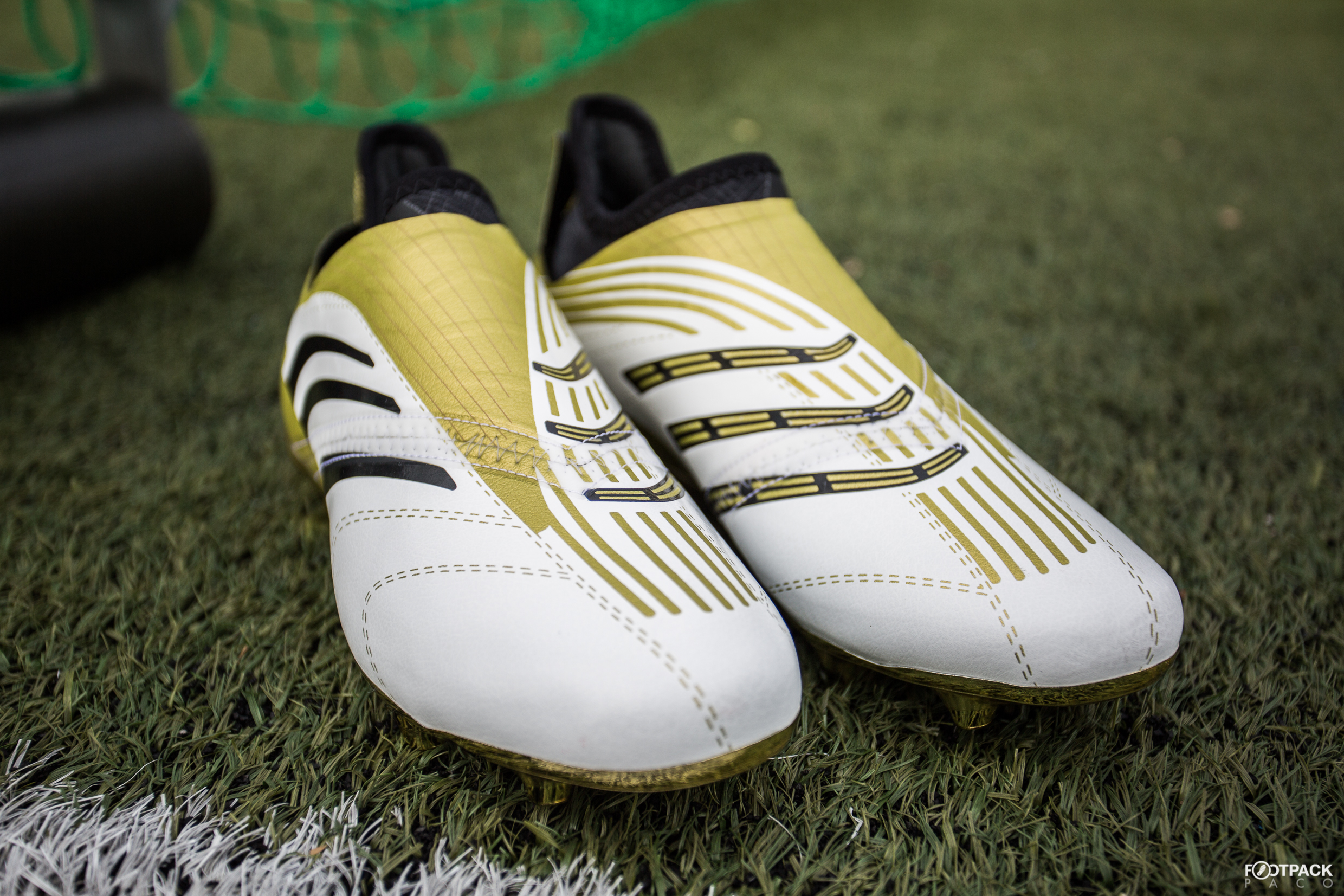 adidas-glitch-classic-pack-absoluteskin-predator-absolute-2006-footpack-2
