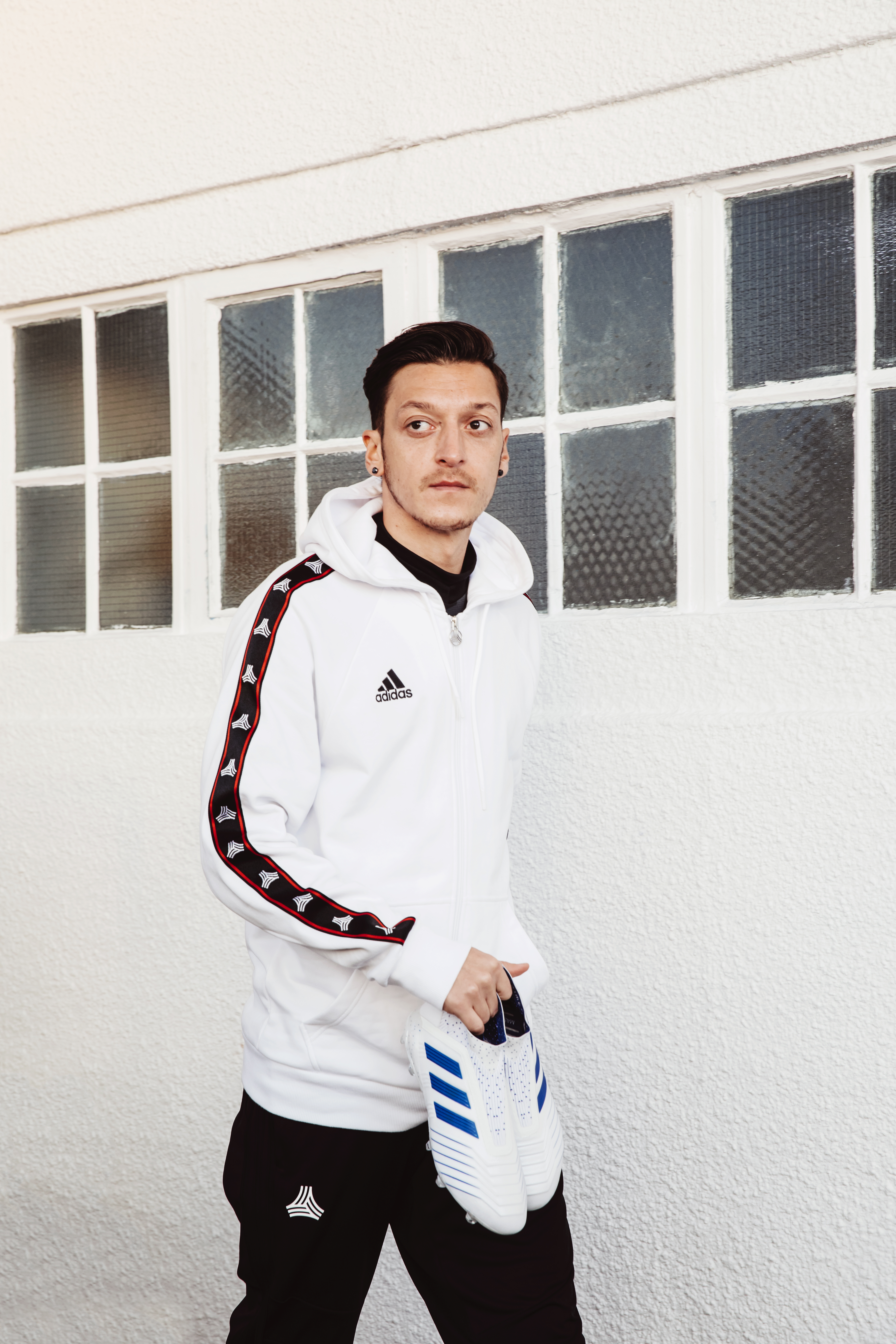 adidas-predator-19-pack-virtuso-mesut-ozil