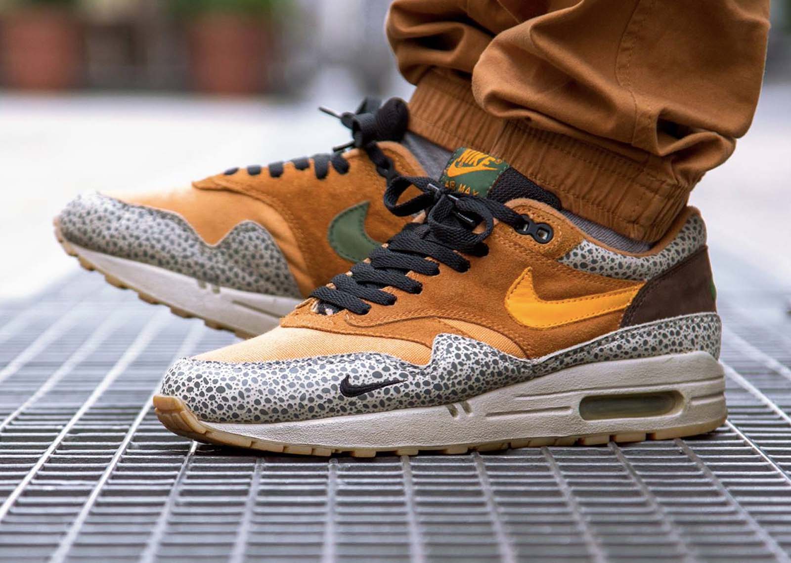 chaussures-nike-air-max-safari-mars-2019