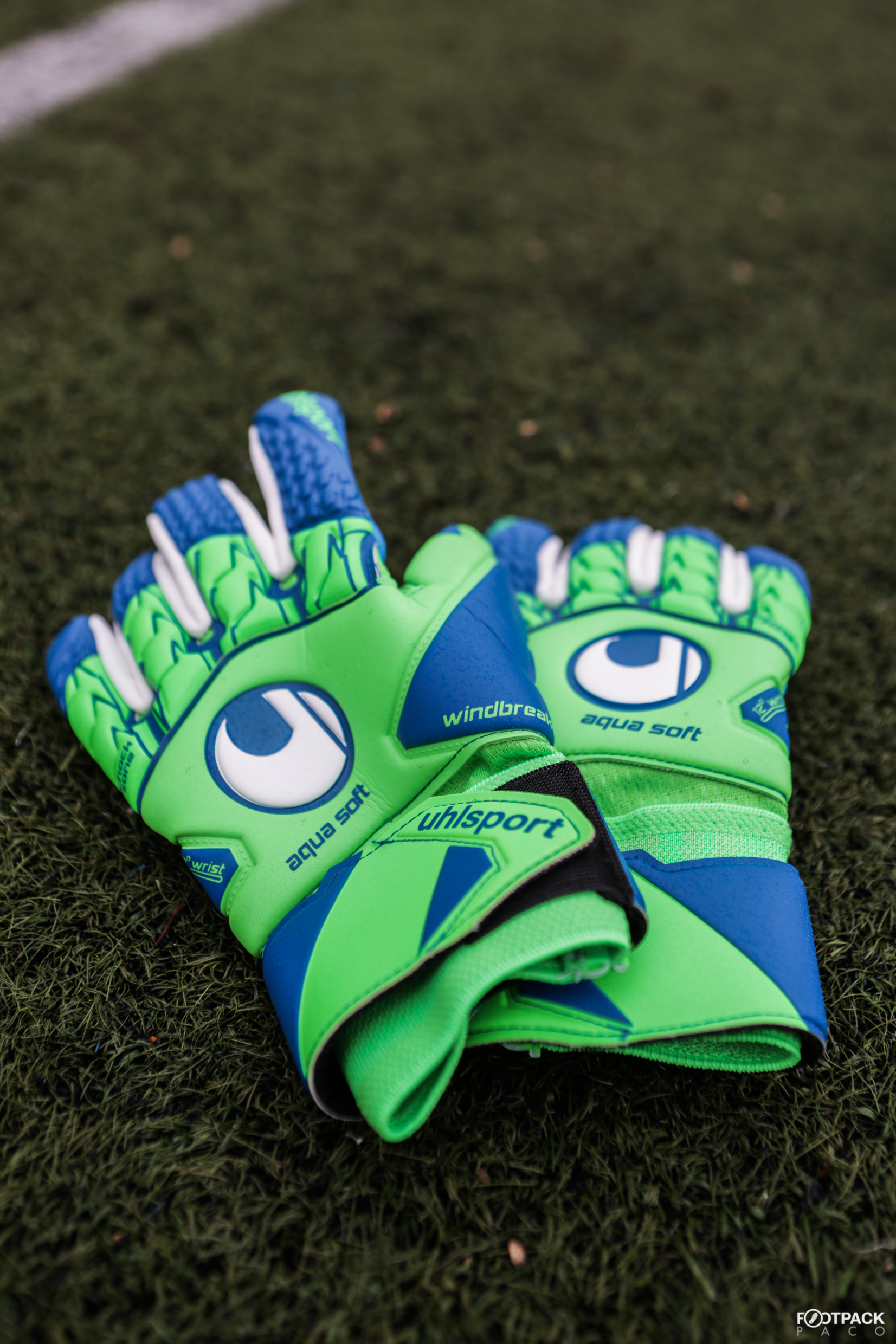 gants-uhlsport-aquasoft-HN-windbreaker-2