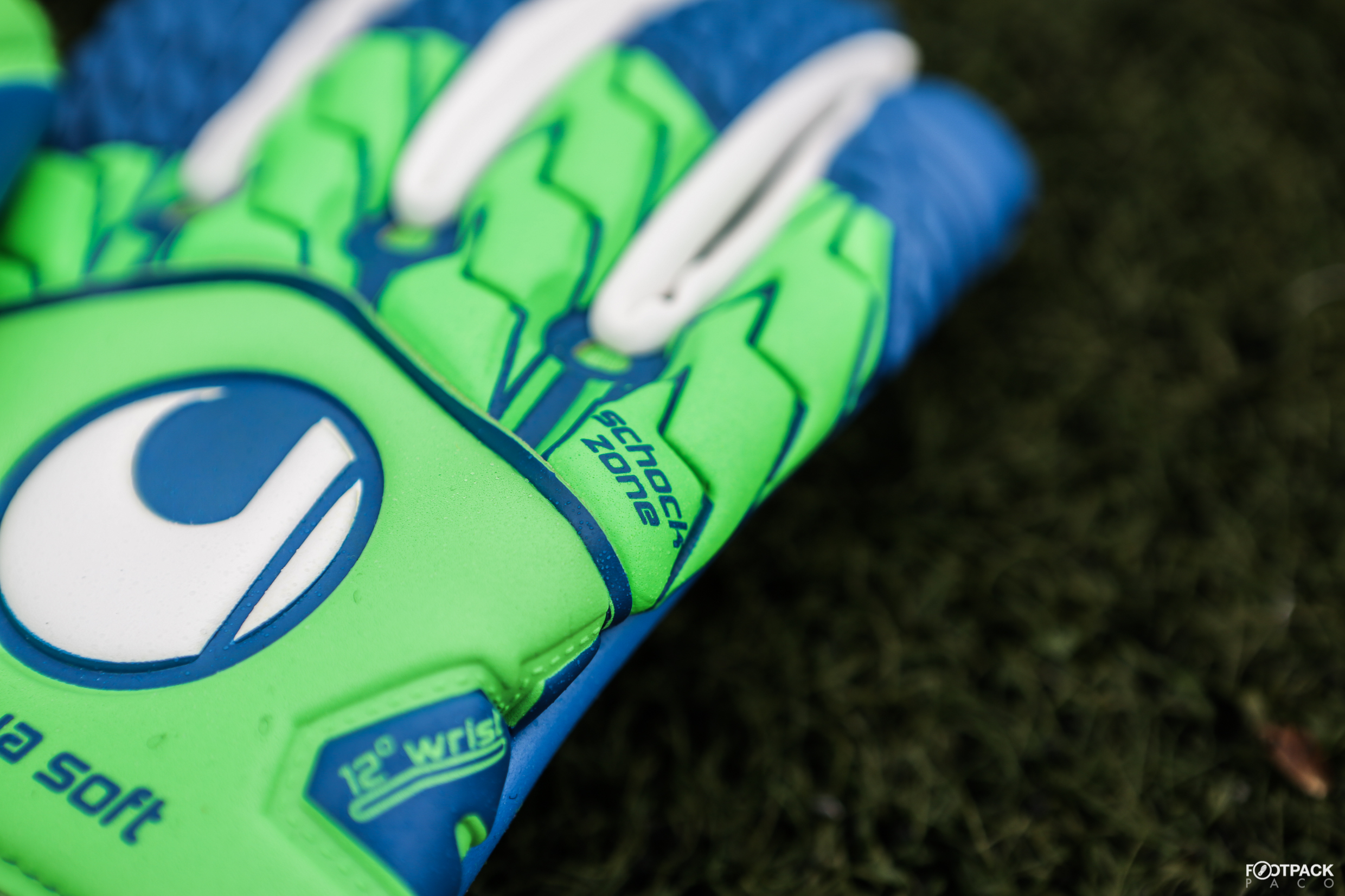 gants-uhlsport-aquasoft-HN-windbreaker-3